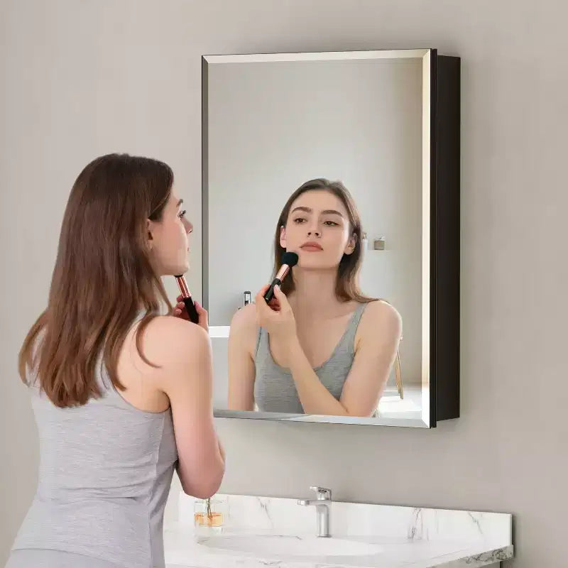 Mobiletto per medicinali con specchio, armadietto da bagno a incasso/montaggio a parete, specchio smussato, ripiani regolabili in vetro temperato, nero