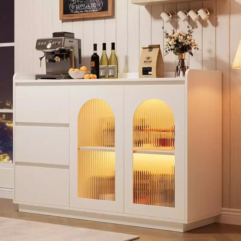 Credenza da 48 pollici con ante in vetro e luci a LED, tavolo buffet moderno con 3 cassetti per cucina, sala da pranzo, bianco