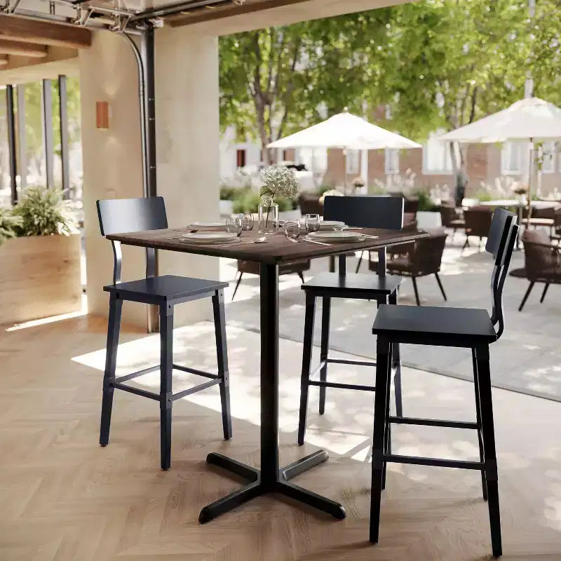Acadia Tabletop con tecnologia TopGuard HPL e base alta da bar