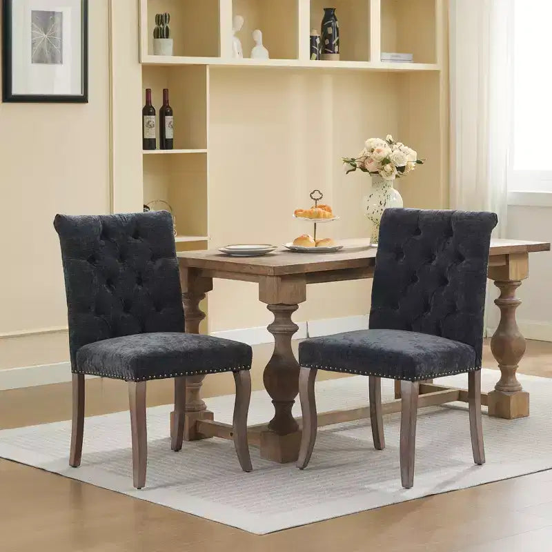 Sedia da pranzo imbottita in tessuto Maude Chenille con borchie decorative (Set di 2)