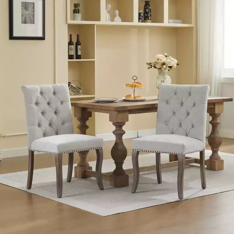 Sedia da pranzo imbottita in tessuto Maude Chenille con borchie decorative (Set di 2)