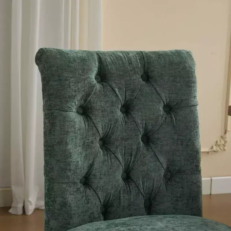 Sedia da pranzo imbottita in tessuto Maude Chenille con borchie decorative (Set di 2)