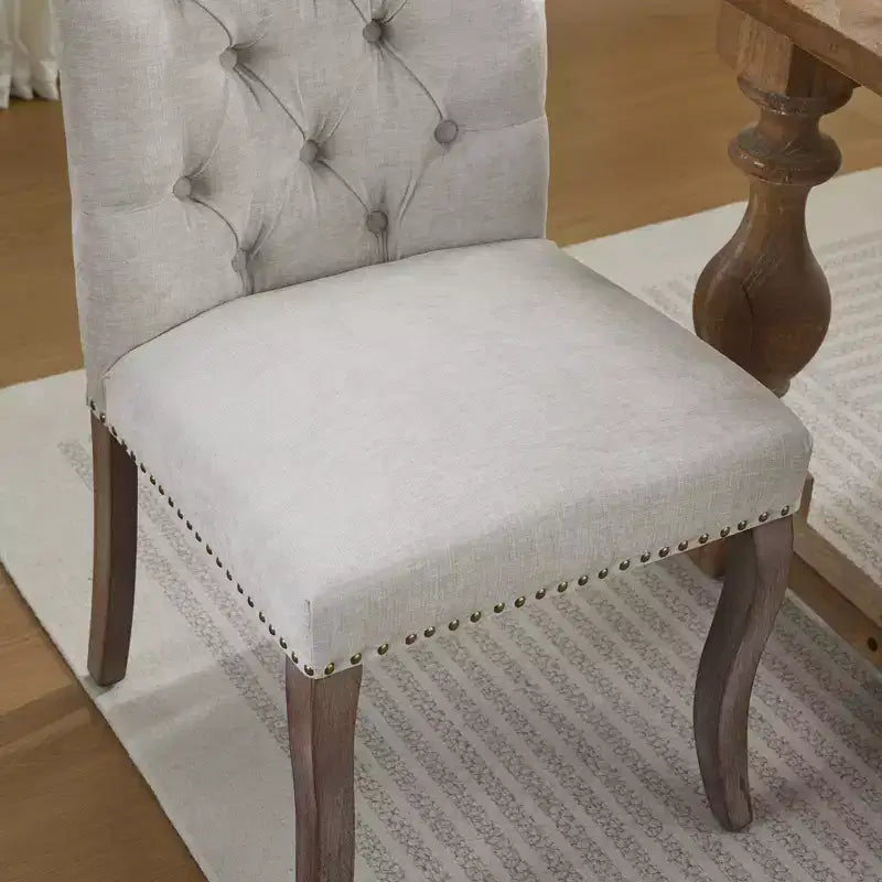 Sedia da pranzo imbottita in tessuto Maude Chenille con borchie decorative (Set di 2)