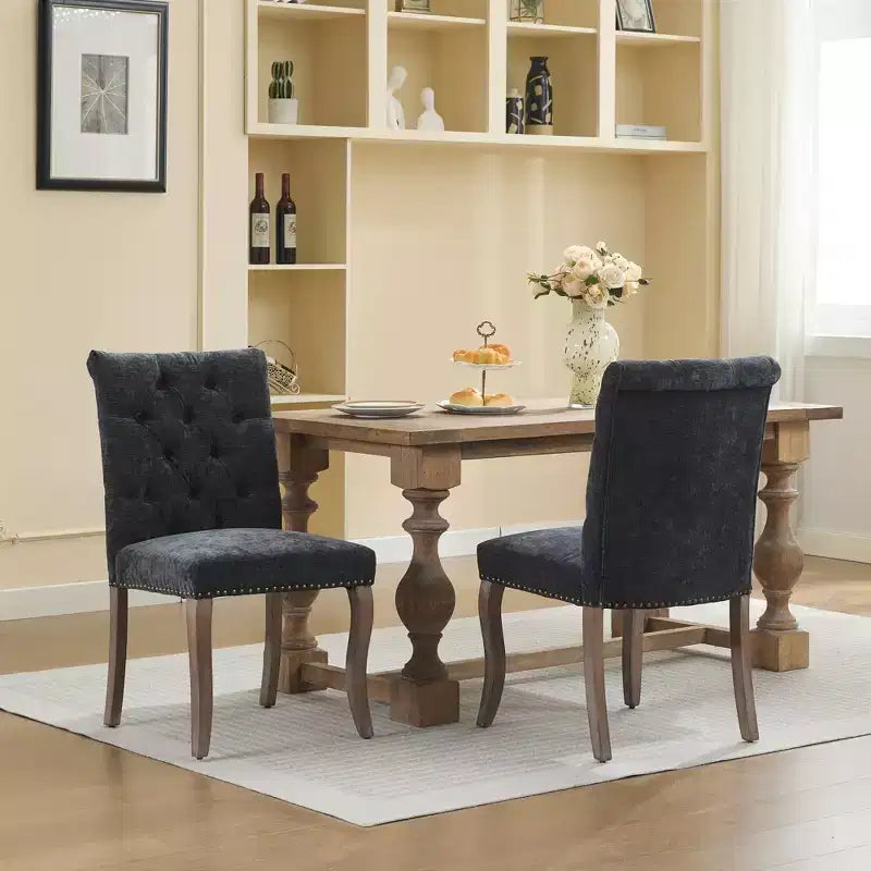 Sedia da pranzo imbottita in tessuto Maude Chenille con borchie decorative (Set di 2)